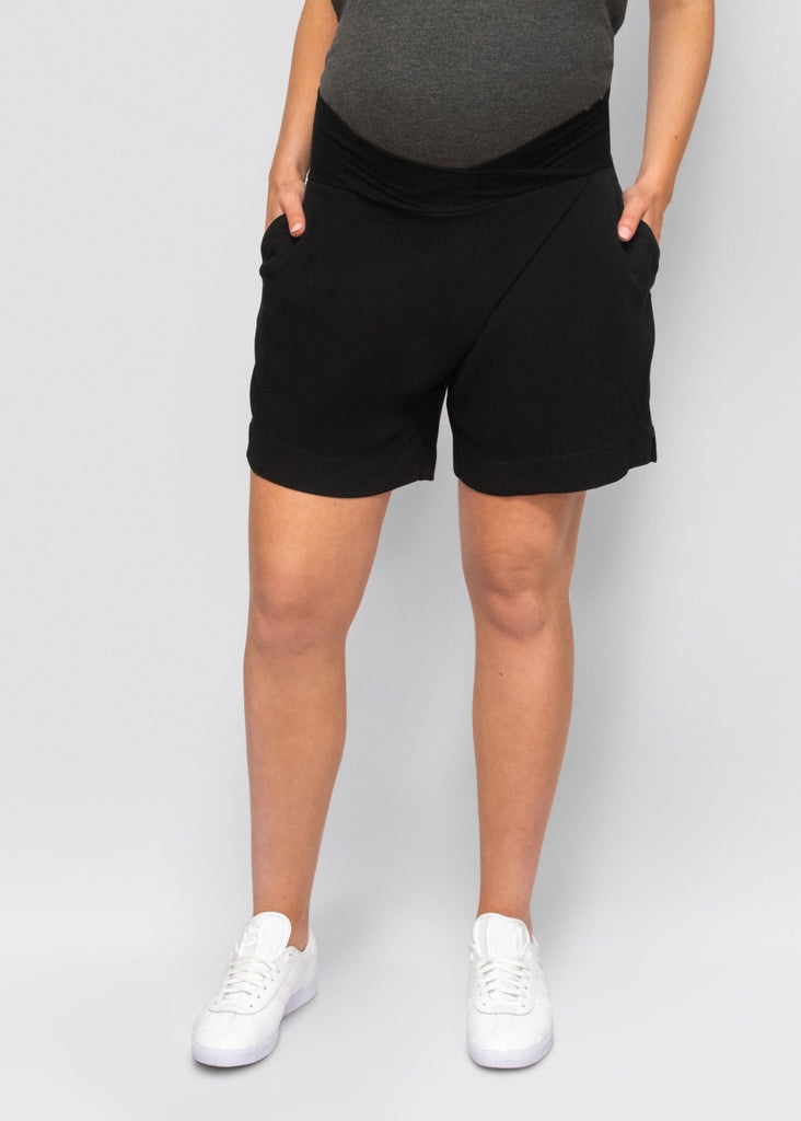 relaxed shorts - black - úton: maternity and postpartum essentials